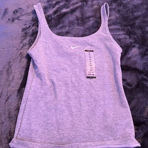 Women’s Nike shirt